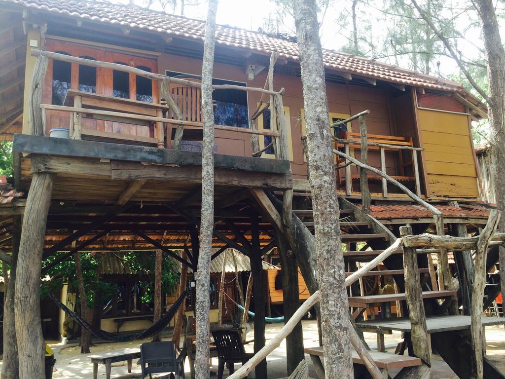 Beach Hut Аругам Экстерьер фото